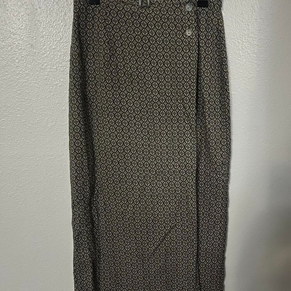 Studio Women's Skirt
